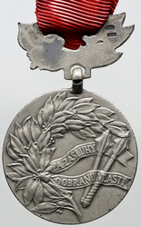 Medaile Za zásluhy o obranu vlasti, stříbro II. vydání, stužka s miniaturkou, dekret, etue