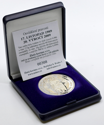 Stříbrná medaile 17. Listopad 1989 20. výročí 2009 - 35 mm., etue