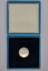 Stříbrná medaile 100 let firmy POLDI SONP Kladno 1989 - 25 mm., původní etue