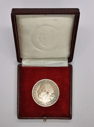 Stříbrná medaile CH. Garrigue Masaryková 1938 - 35 mm., původní etue 